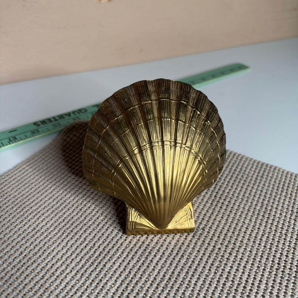 Vintage PM Philadelphia Mfg Brass Scallop Shell Bookend Hand Cast Metalware